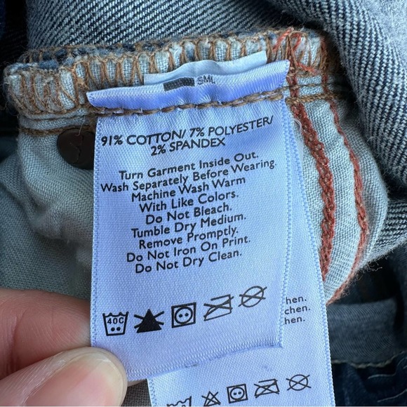 Eddie Bauer Curvy Straight Jeans, Size 18 - Picture 8 of 9